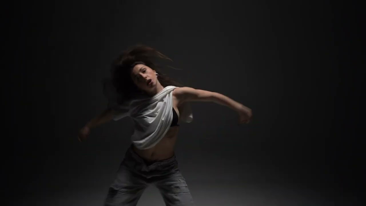 Alanik - All Out (Official Video)