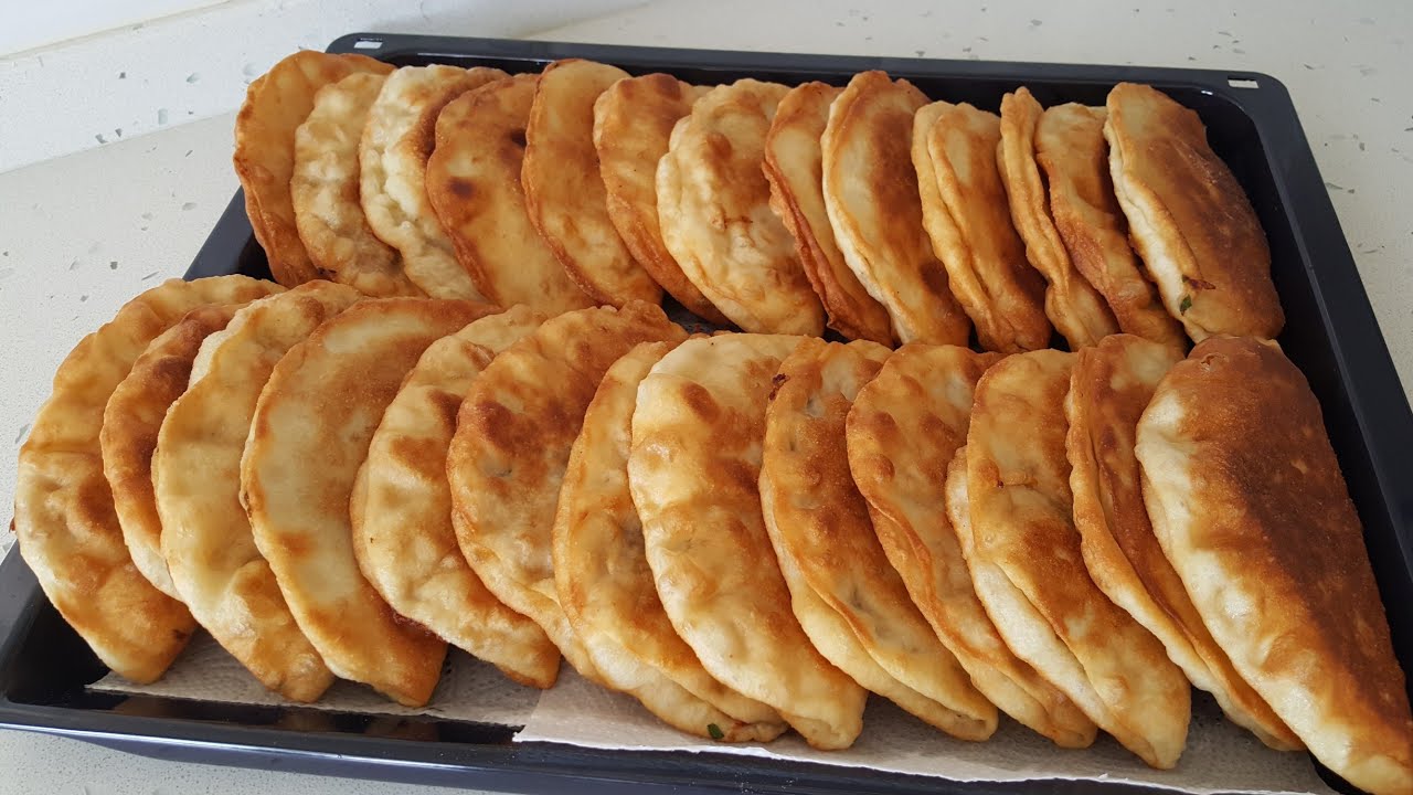 ANNEMİN DİLLERE DESTAN MAYALI ÇİĞ BÖREK TARİFİ börek tarifleri huri metekmutfakta