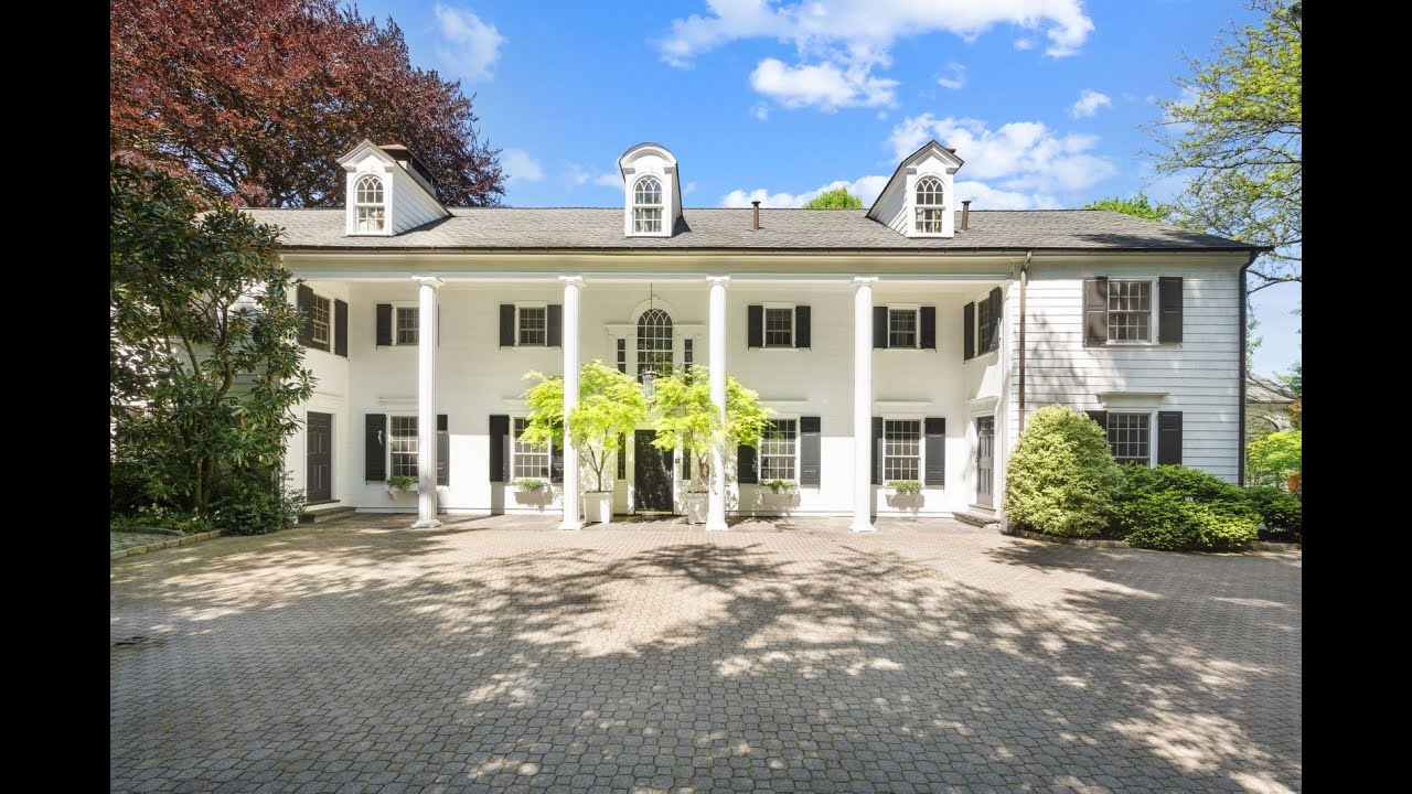 Renovated 1920’s Georgian Estate in Bronx, New York | Sotheby's International Realty