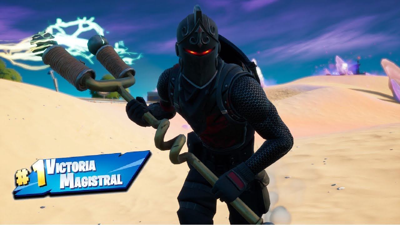 VICTORIA CON LA SKIN CABALLERO NEGRO TEMPORADA 1 EN FORTNITE BATTLE ROYALE