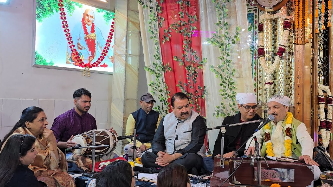 मेरे प्रीतम की निराली क्या शान है, इश्क भरे नैना, होटो पे मुस्कान है ।। कृष्ण जी द्वारा सुन्दर भाव
