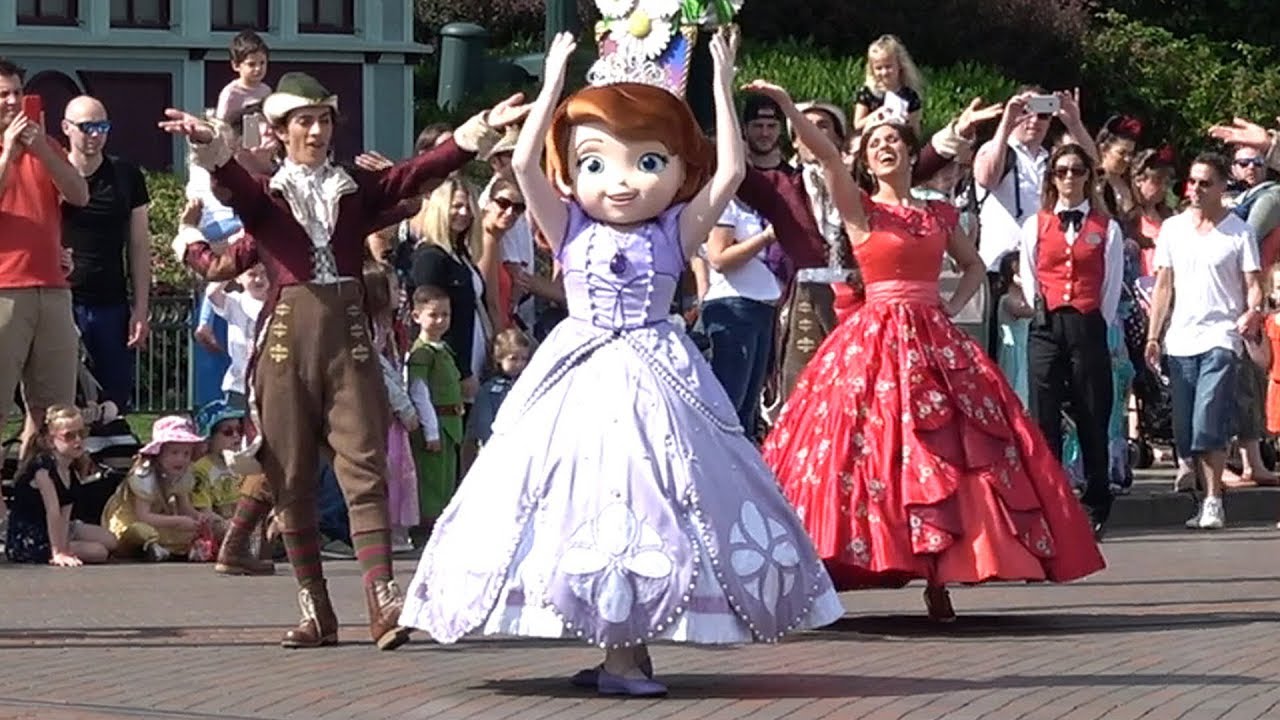 Disney Princess Promenade w/ Elena of Avalor & Sofia the First; Disneyland Paris Festival