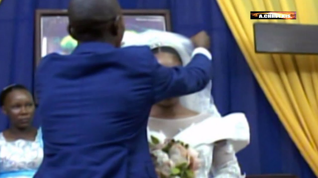 BENEDICTION NUPTIALE ET MISE AU POINT SUR L'HABILLEMENT DE LA FEMME ET SA CHEVEULURE