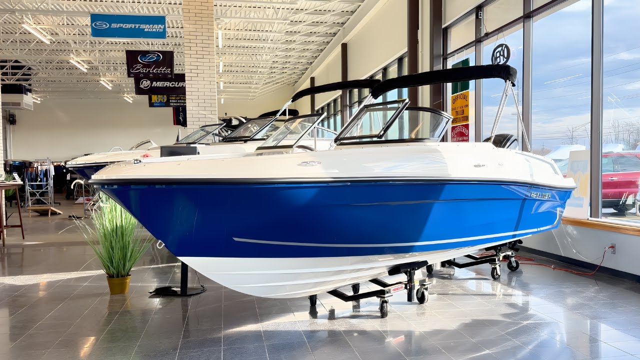 Bayliners VR4 Outboard! Affordable, Fun & A Great Family Boat!