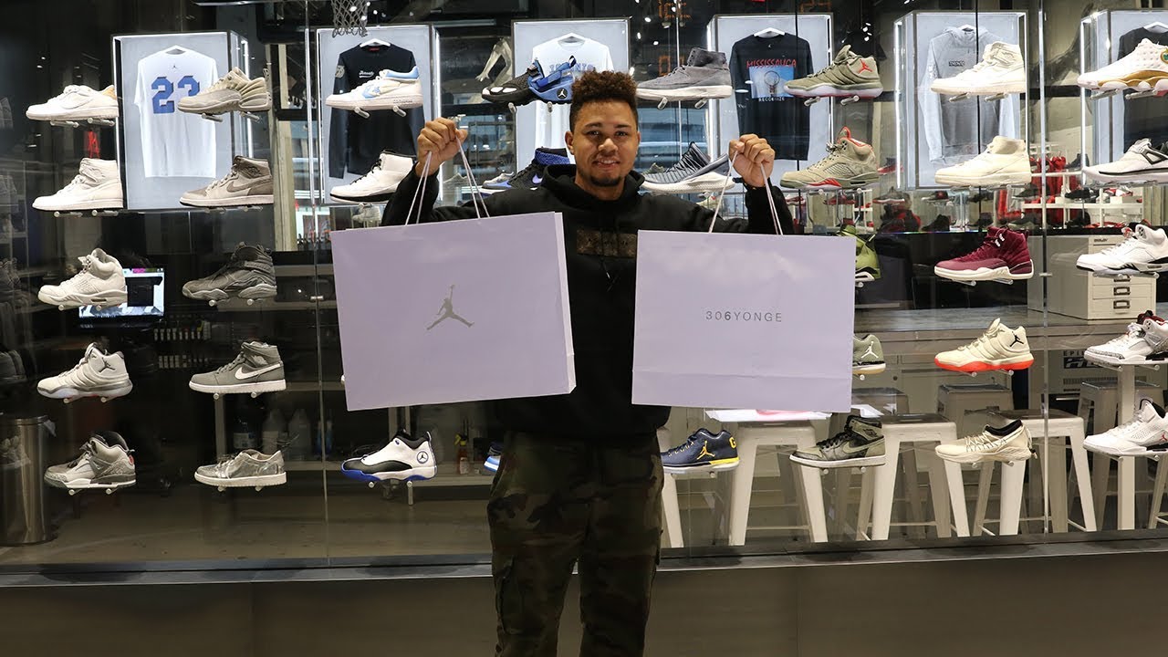 SNEAKER SHOPPING AT THE BIGGEST JORDAN STORE IN TORONTO!