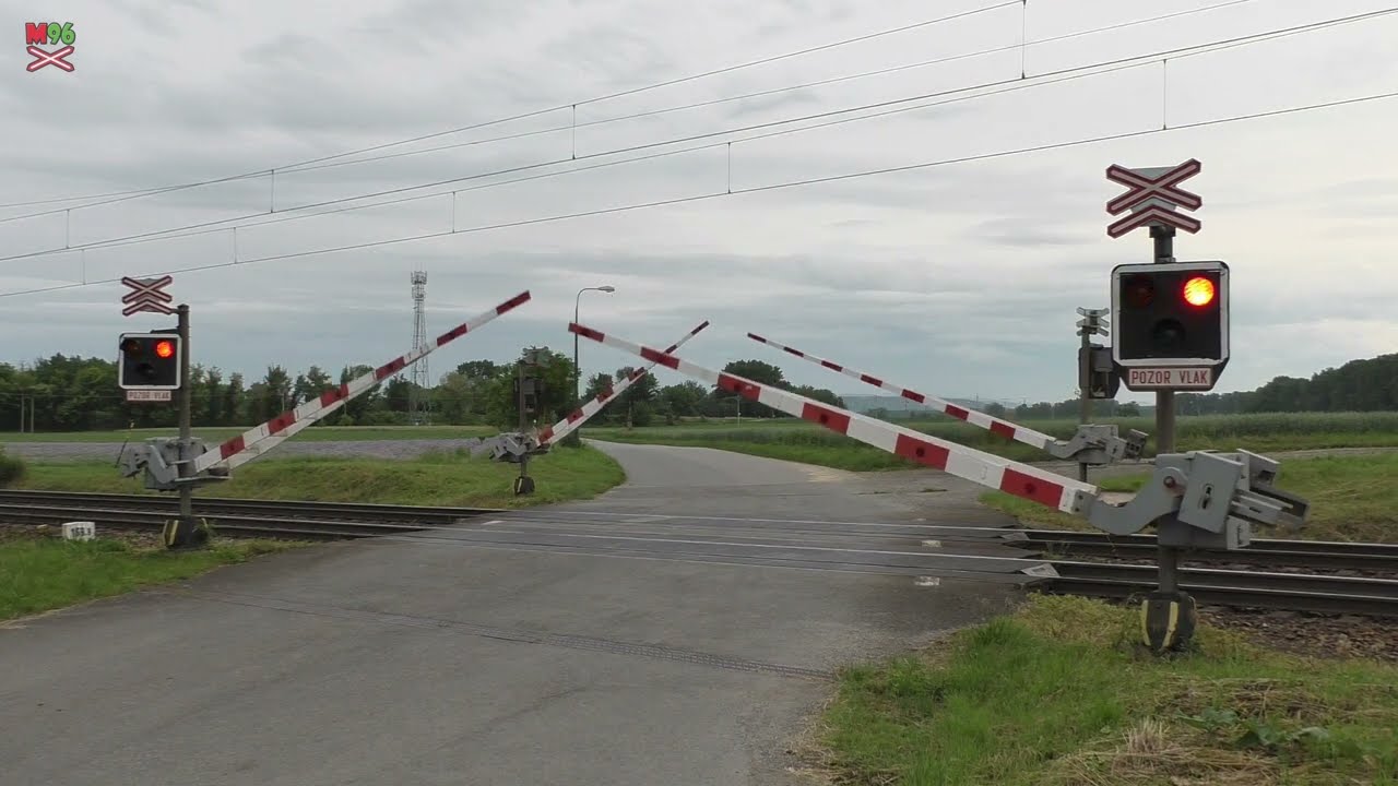 Železniční přejezd Hulín #1 [P8174] - 9.6.2024 / Czech railroad crossing