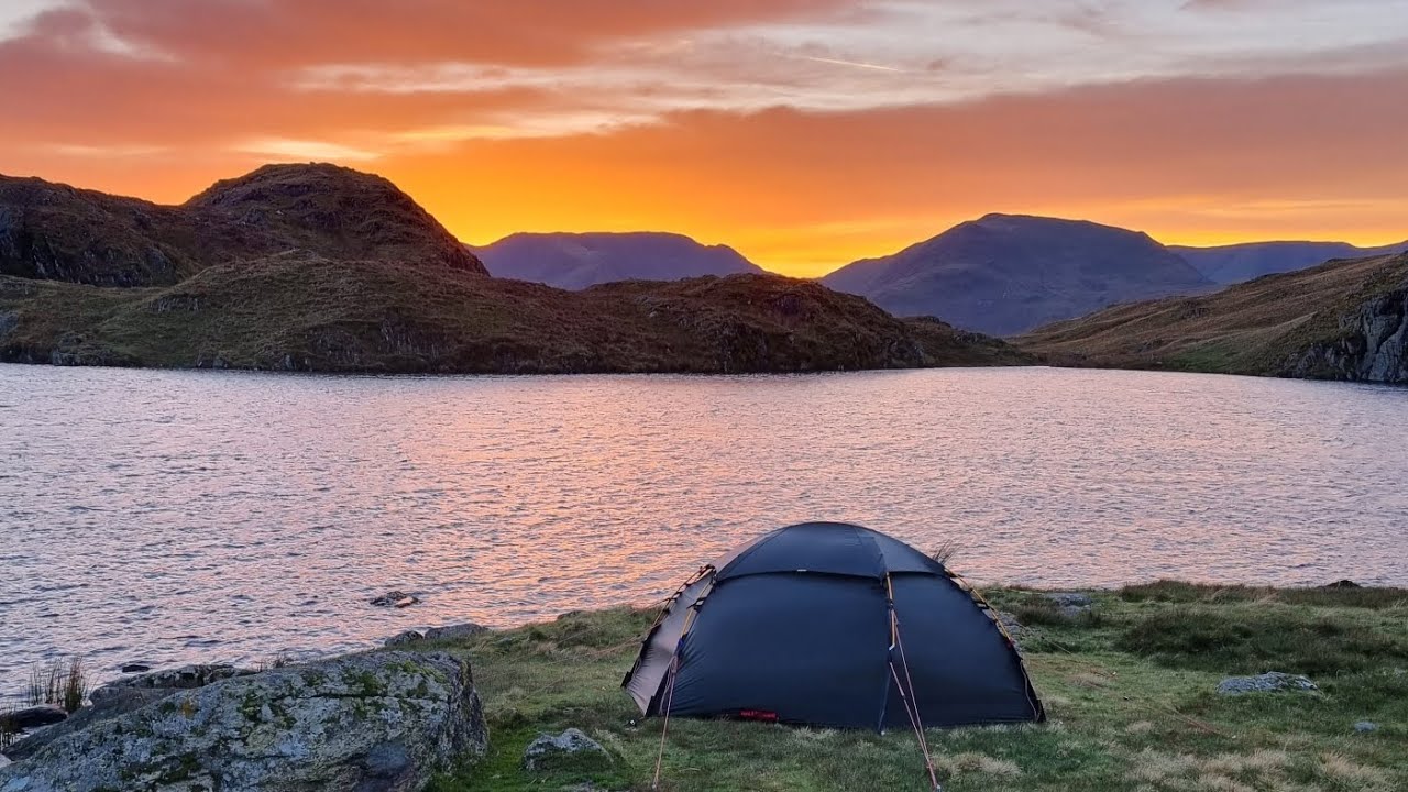 SOLO WILDCAMPAGE AT ANGLE TARN