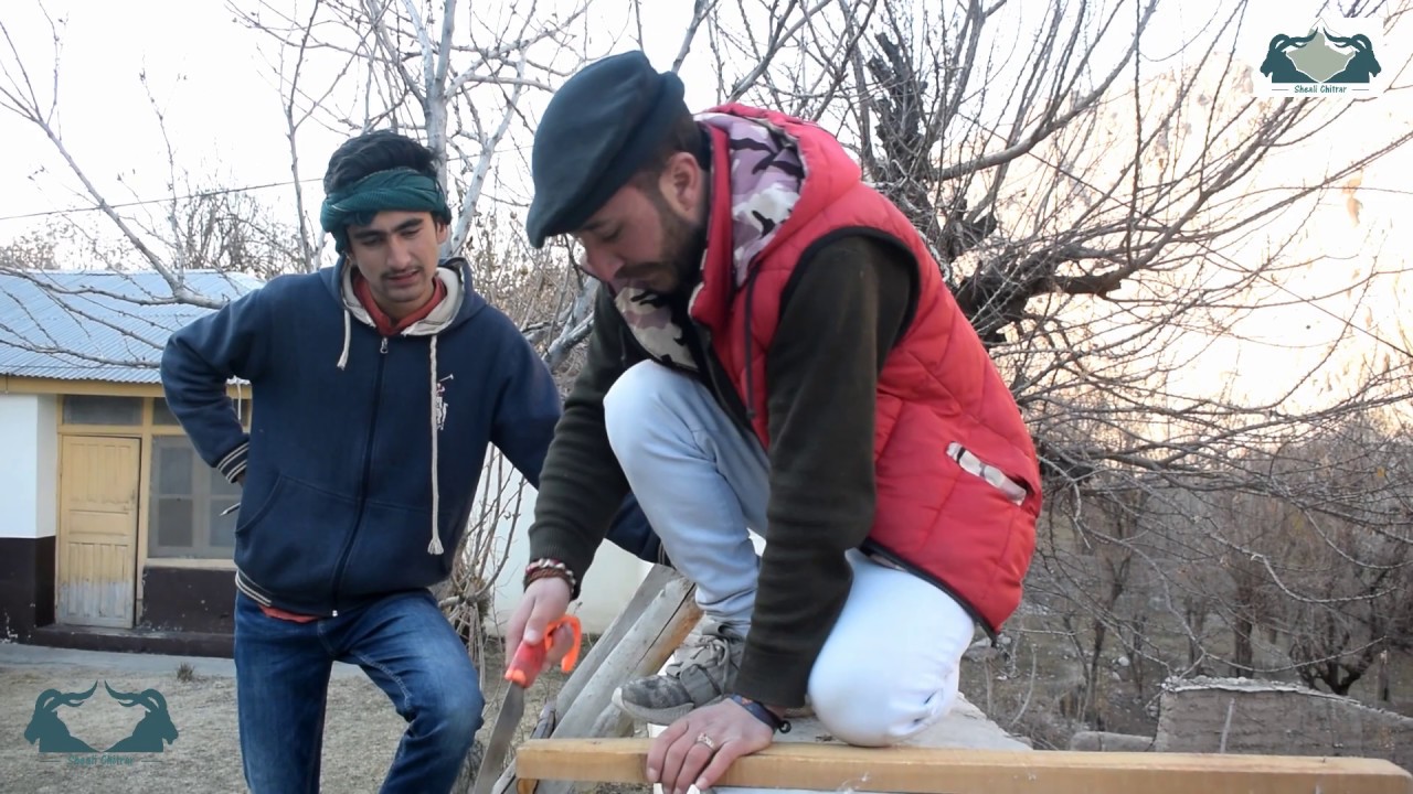 Haya Ma Kar Noo -- funny video on Tarkan (carpenter) __ by team Sheali Chitrar.