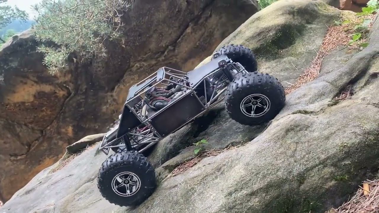 Vanquish H10 Optic custom build 4WS, Furitek Cage & 1.7 x 5.25 2.2 Rhino Trachyte in action