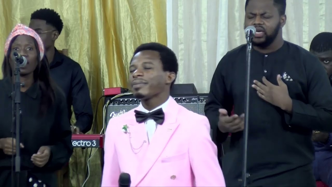 Élie kaïros - INTIMITÉ ( adore avec moi )