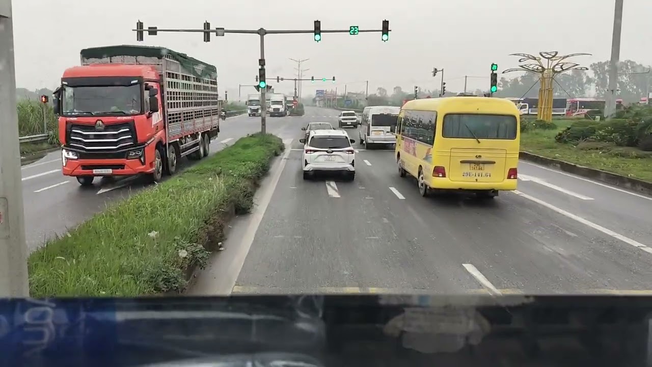 Trên Mọi Nẻo Đường.Mưa Mãi Không Thấy Tạnh.Đồng Hành Cùng Anh 4 Chân.