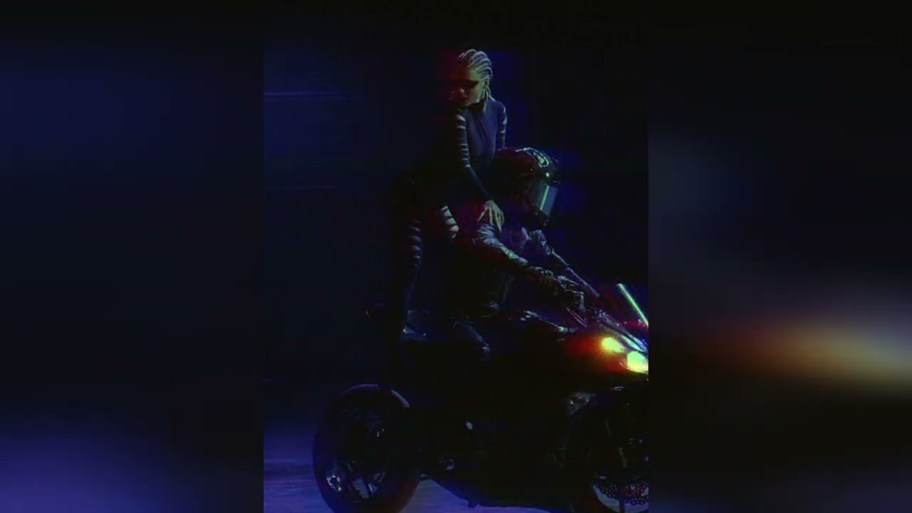 виа гра-манекен slowed
