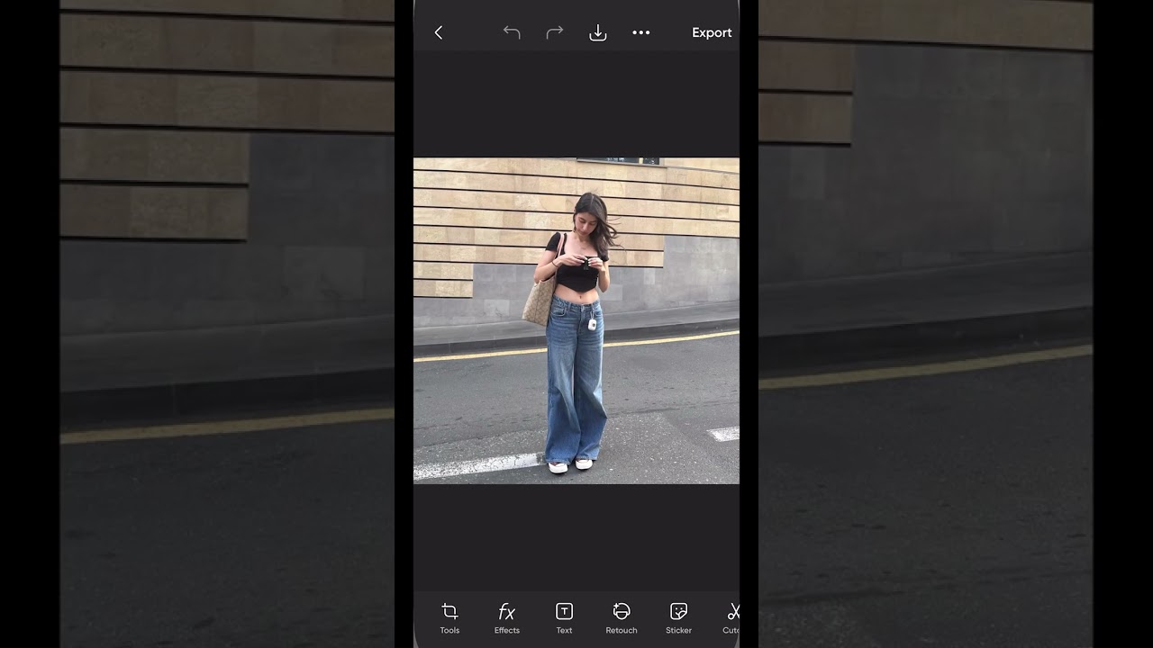 Resizing photos to fit IG story with AI Expand