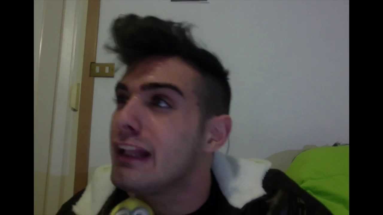 Ragazzino piange su ask perch&eacute; la sua ragazza l'ha lasciato PARODIA - Leonardo Decarli