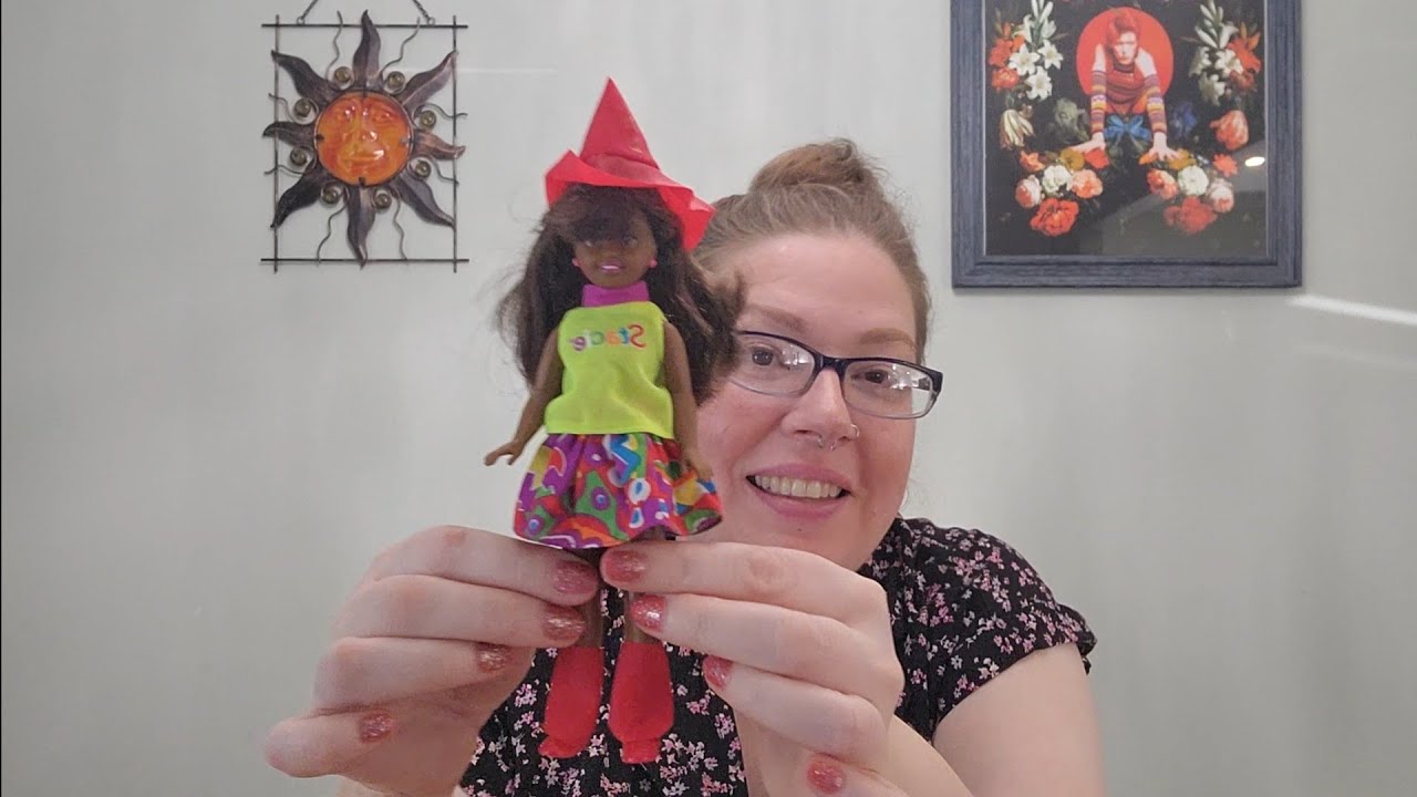 Unboxing some 90s Barbie items!