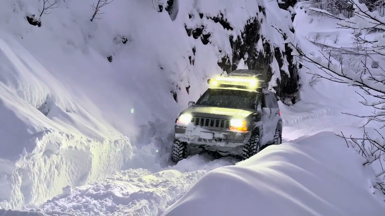 5.2 V8 GrandCherokee Tek Başına Yayla Yollarında