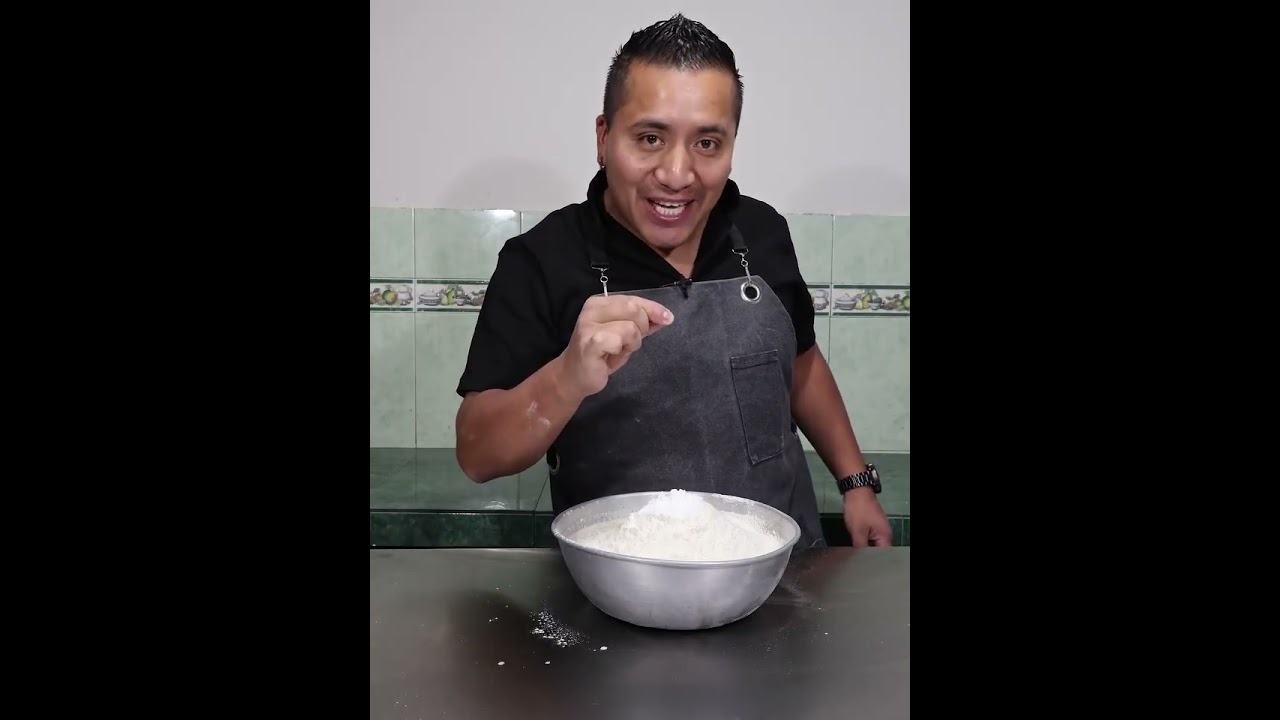 Una torta de naranja echa solamente con una licuadora fácil de hacer