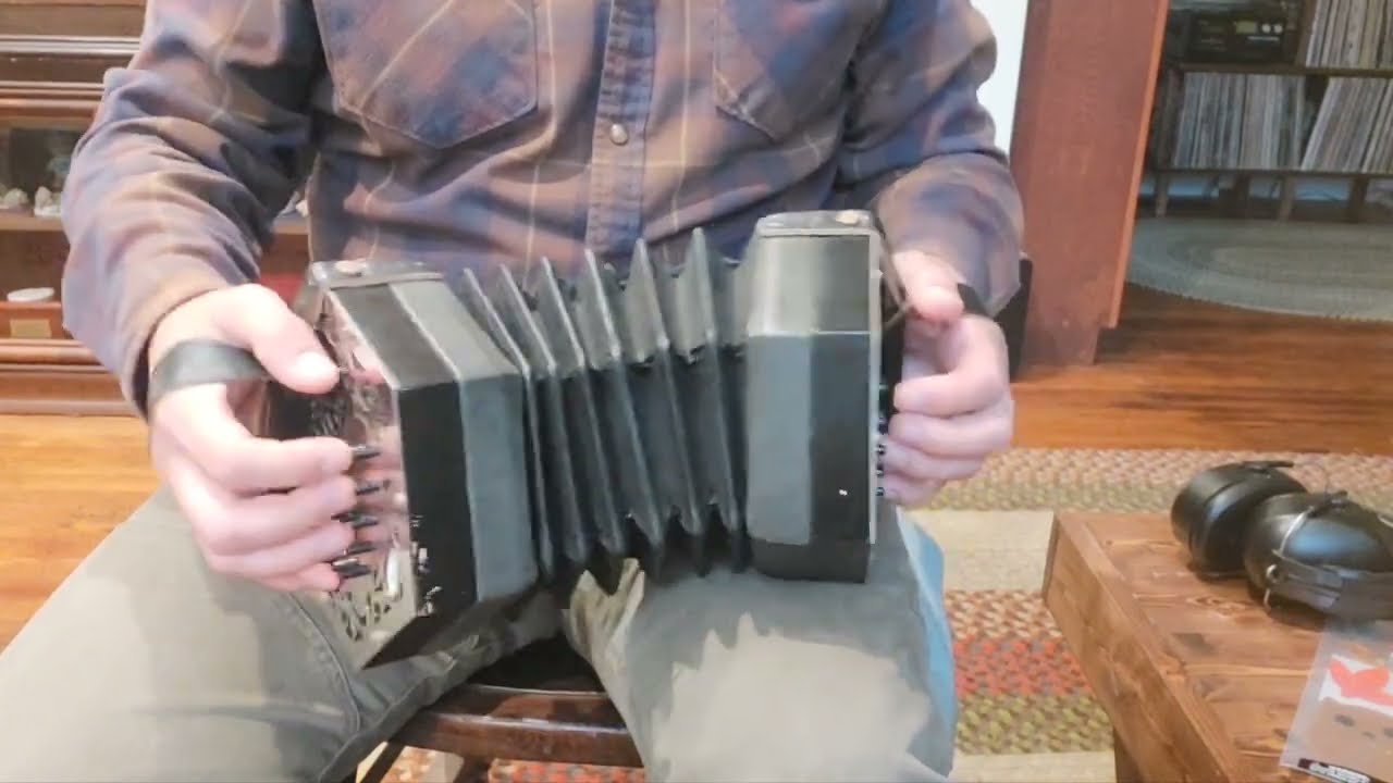 The Old Chisholm Trail (Anglo Concertina, etc)