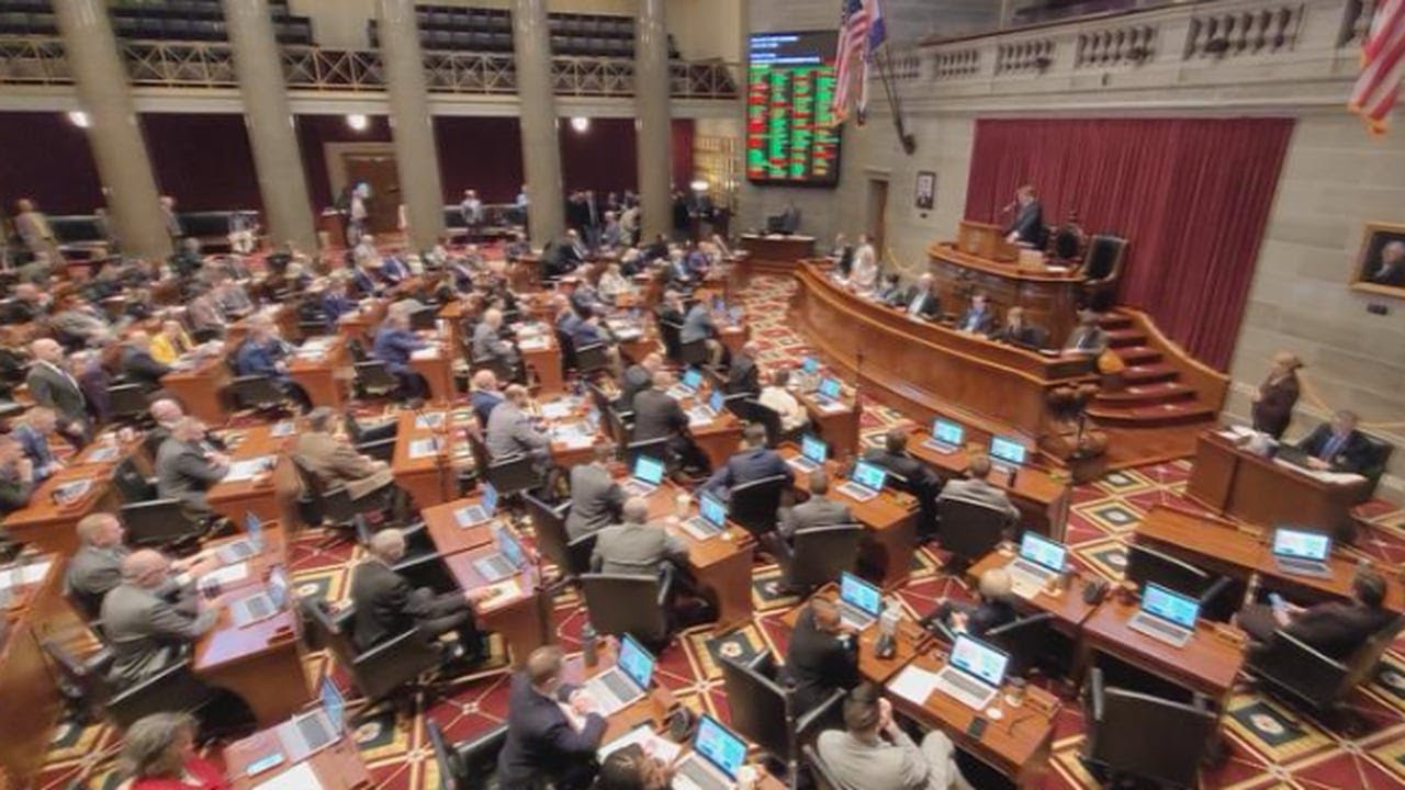 Missouri lawmakers discuss changes to voting for Constitutional amendments