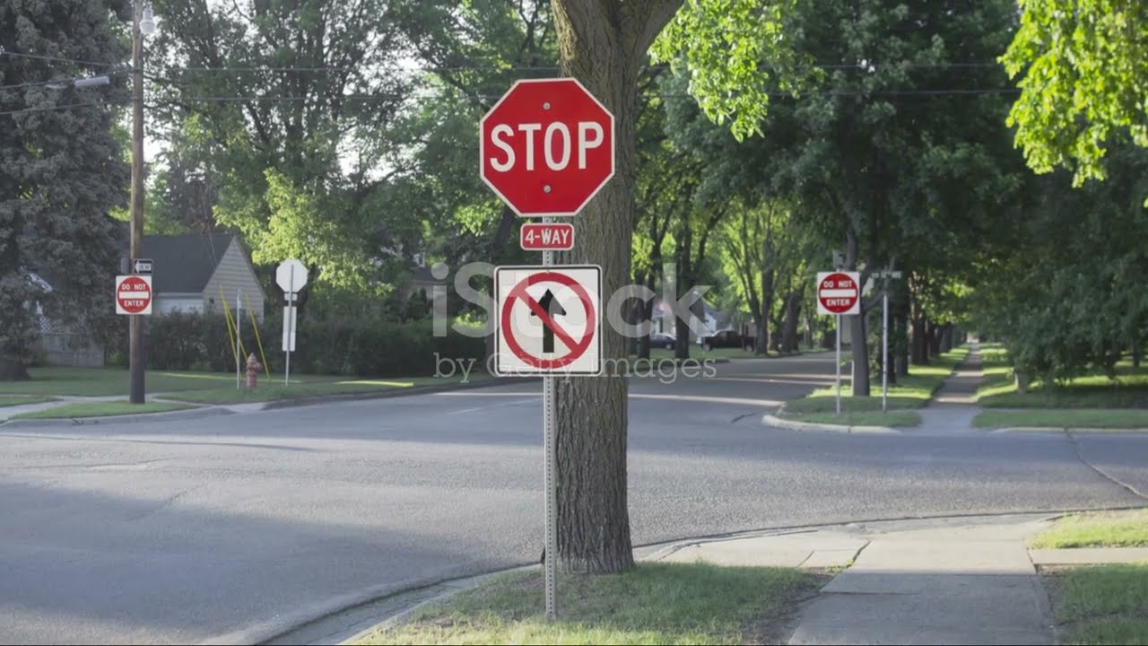 Mastering 4-Way and 3-Way Stop Signs: Drive Safely!
