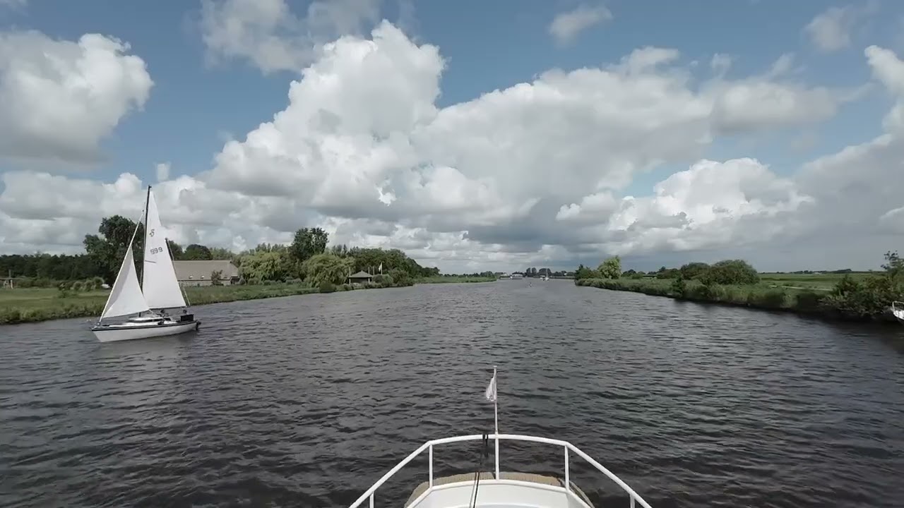 SlowTV: Doerak varen van Earnewald naar Leeuwarden