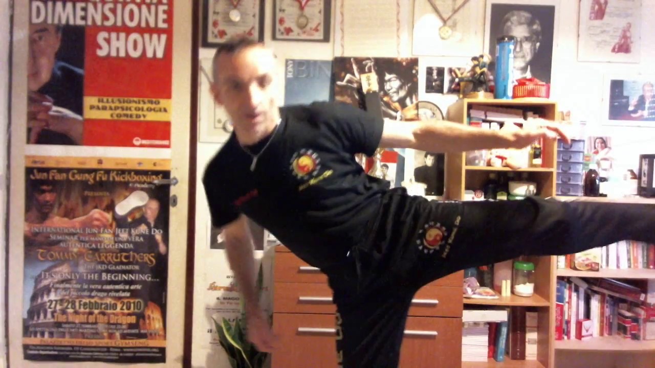 Video tutorial JKD- ALCUNI CALCI