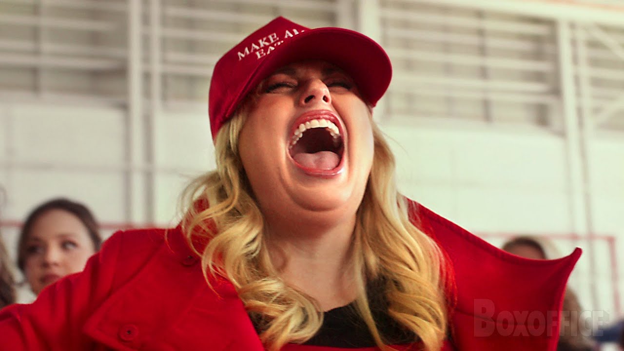 Popurr&iacute; de la batalla de las bandas | CANCI&Oacute;N Riff-Off | Pitch Perfect 3 | Clip en Espa&ntilde;ol