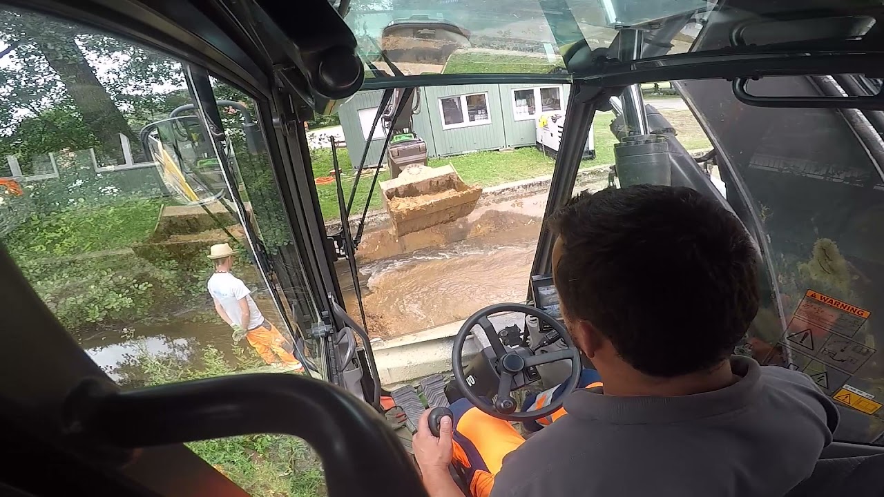Volvo EWR 150 E Otwieranie rzeki po czyszczeniu Turbiny.