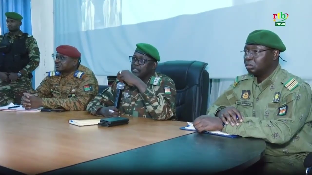AES/Niger : Des stagiaires de la 1ère promotion de l'Ecole d'Etat-Major Tiéfo Amoro à Niamey.