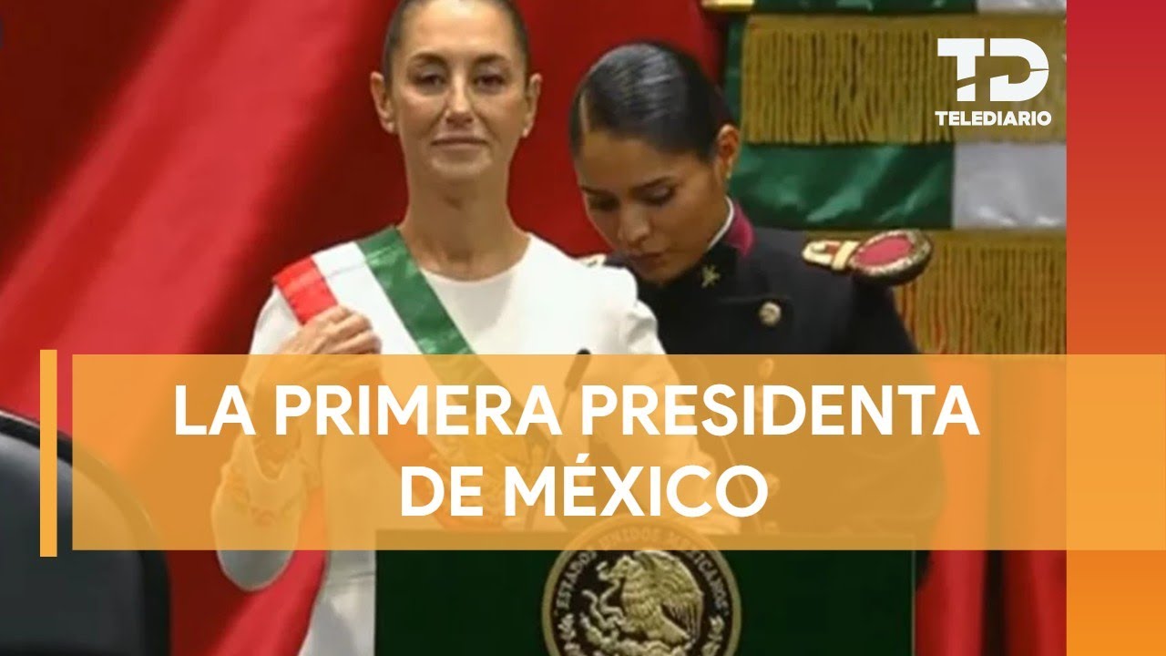 Claudia Sheinbaum se coloca por primera vez la banda presidencial