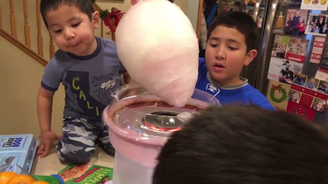 TechTalk: Homespun Cotton Candy with the Nostalgia Hard Candy Cotton Candy Machine (PCM805)