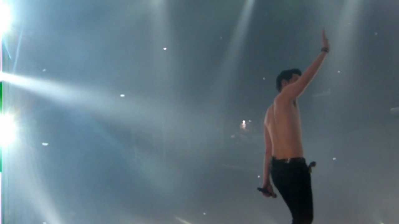 130302- half-naked Hwang Chansung (What Time Is It? 2PM! in MNL)