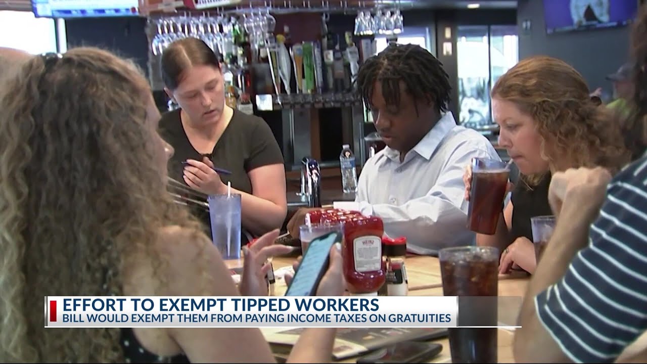 Ohio bill would exempt tips from state, local taxes