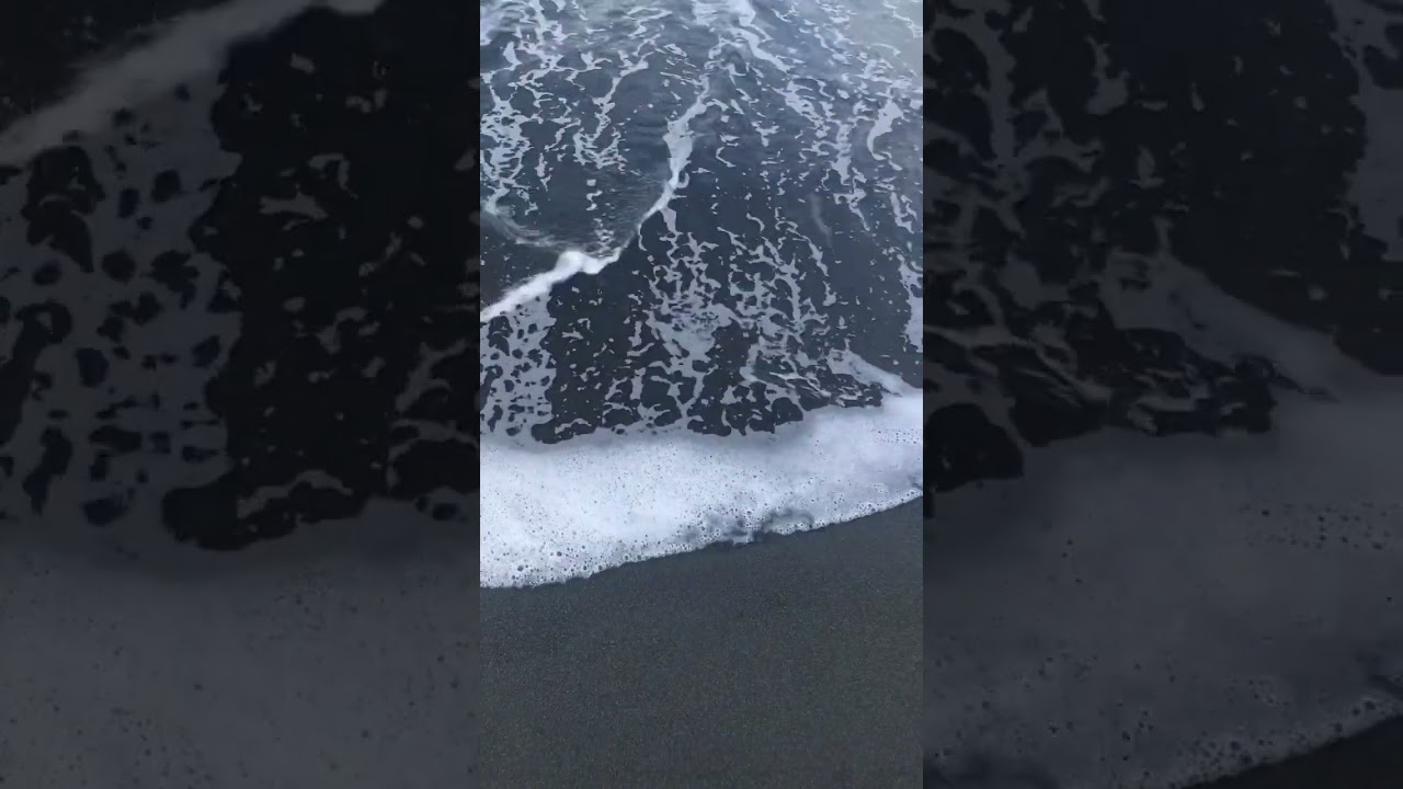 Calming Waves 🌊 #waves #water #beach #calm #youtube #videoshort #videographer #live #peace #mundful