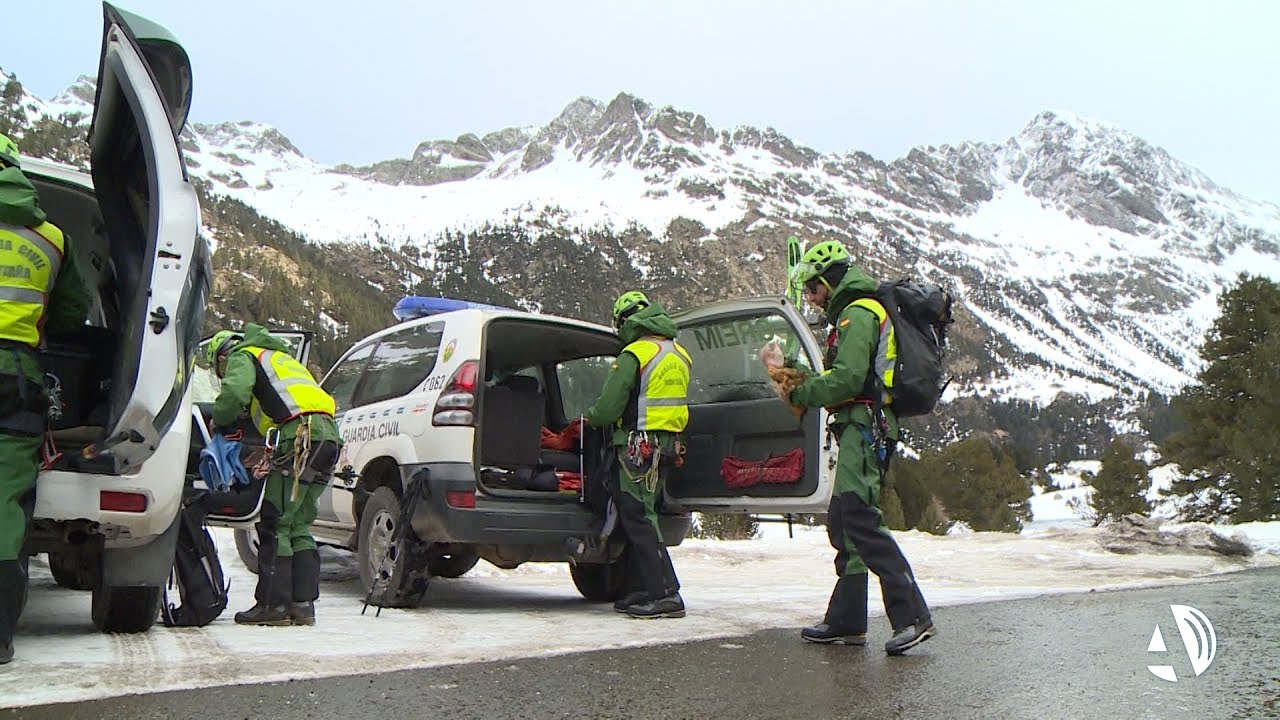 El Greim de Benasque listo para el rescate a los pies de las montañas