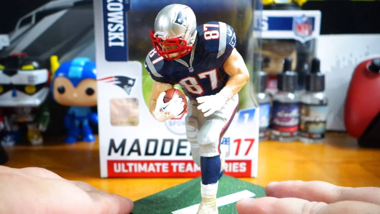 Rob Gronkowski McFarlane Toys Madden 17 Ultimate Team Series Figure Unboxing
