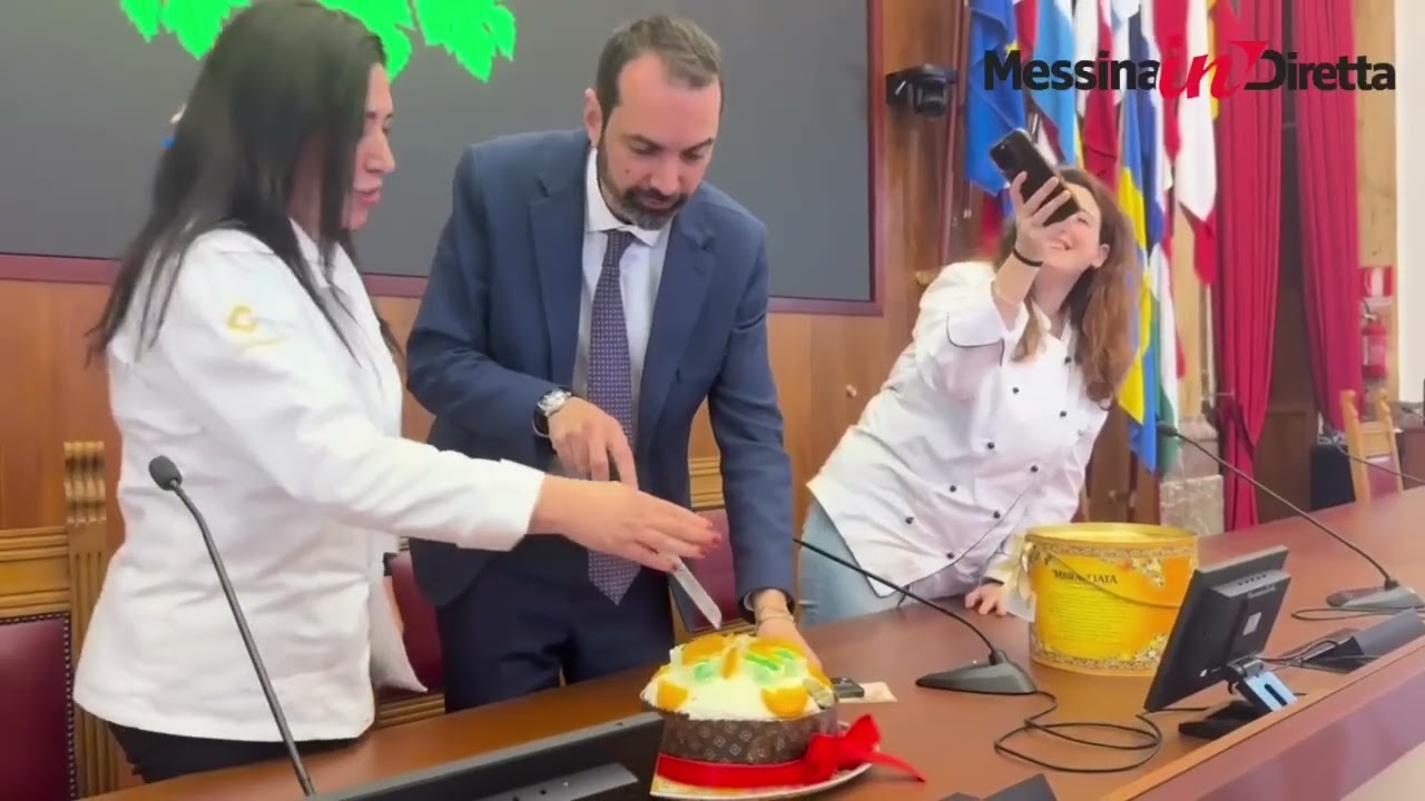Messina, presentata la ’Mbracciata il nuovo dolce simbolo della Città dello Stretto