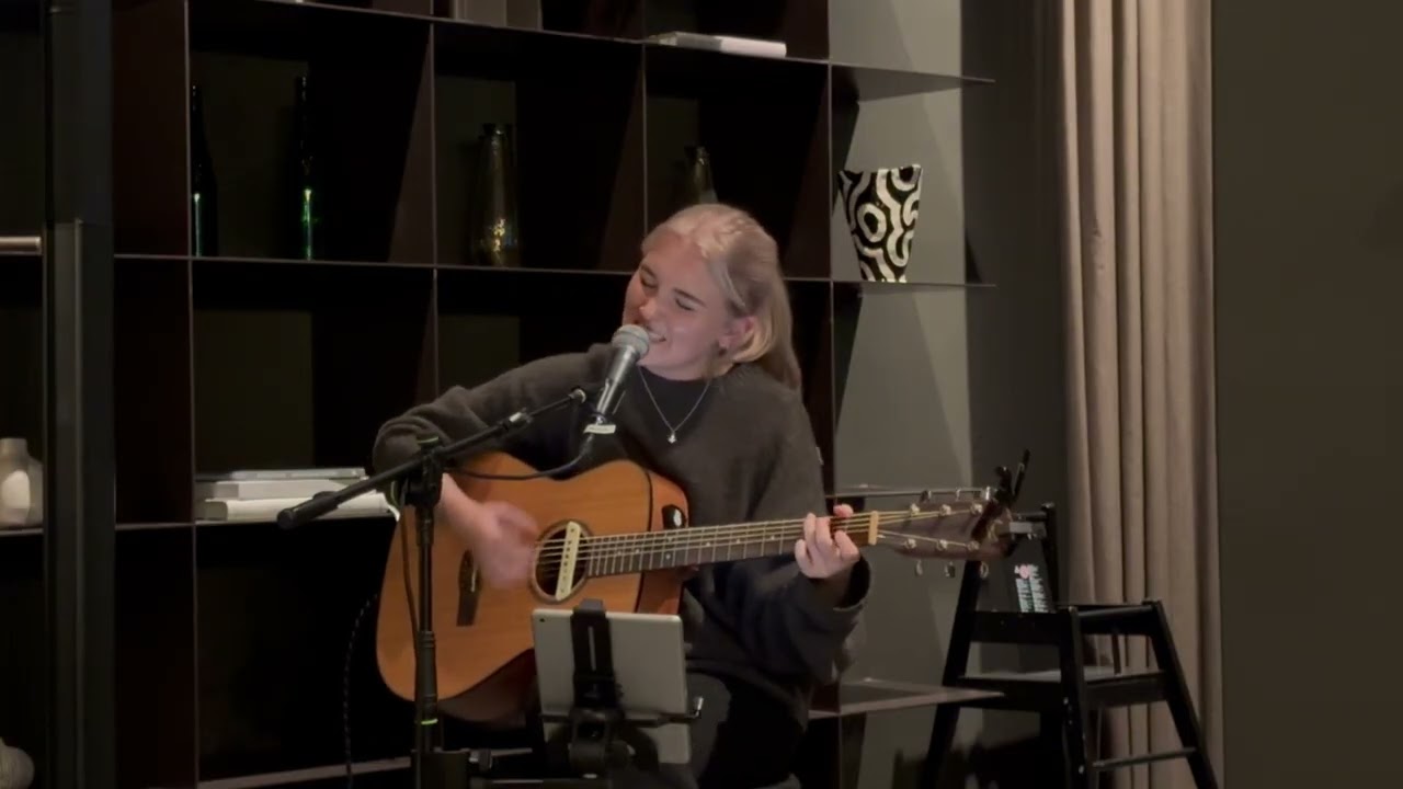 Ume&aring; Live - Saga Milton 