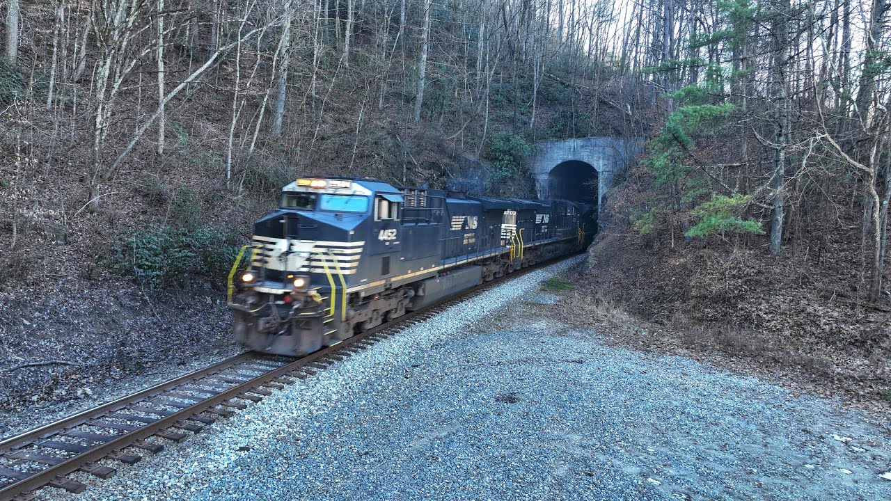 Norfolk Southern 168 exiting Tunnel 25 in Oakdale Tennessee 