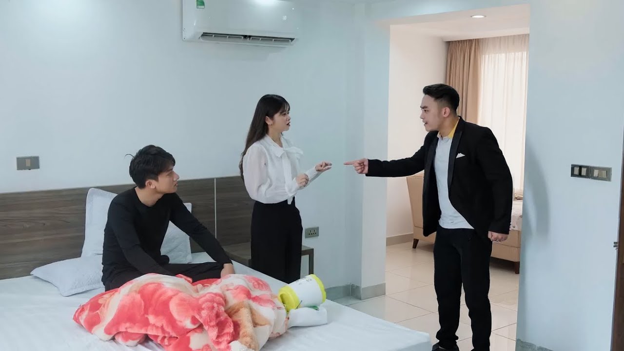 Chủ Tịch Đi Thăm Bạn Thân Đột Xuất Thì Bất Ngờ Phát Hiện Vợ Mình Đang Ở Nhà Bạn Và Cái Kết -Tập 1408