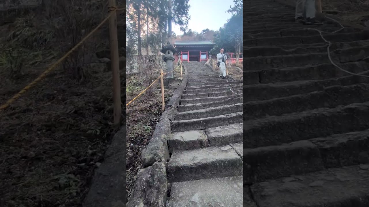 妙義神社参拝　登山みたいで大変です　