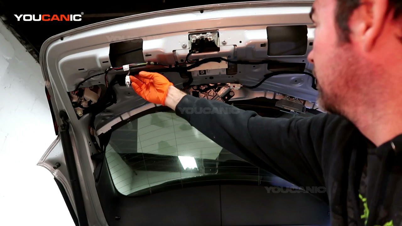 2014-2020 Mercedes Benz GLA250 Trunk Panel Removal and Installation