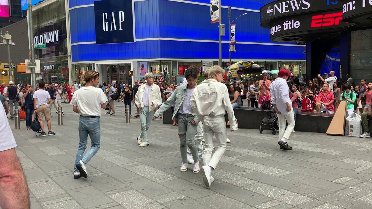 Ateez Dancing to 