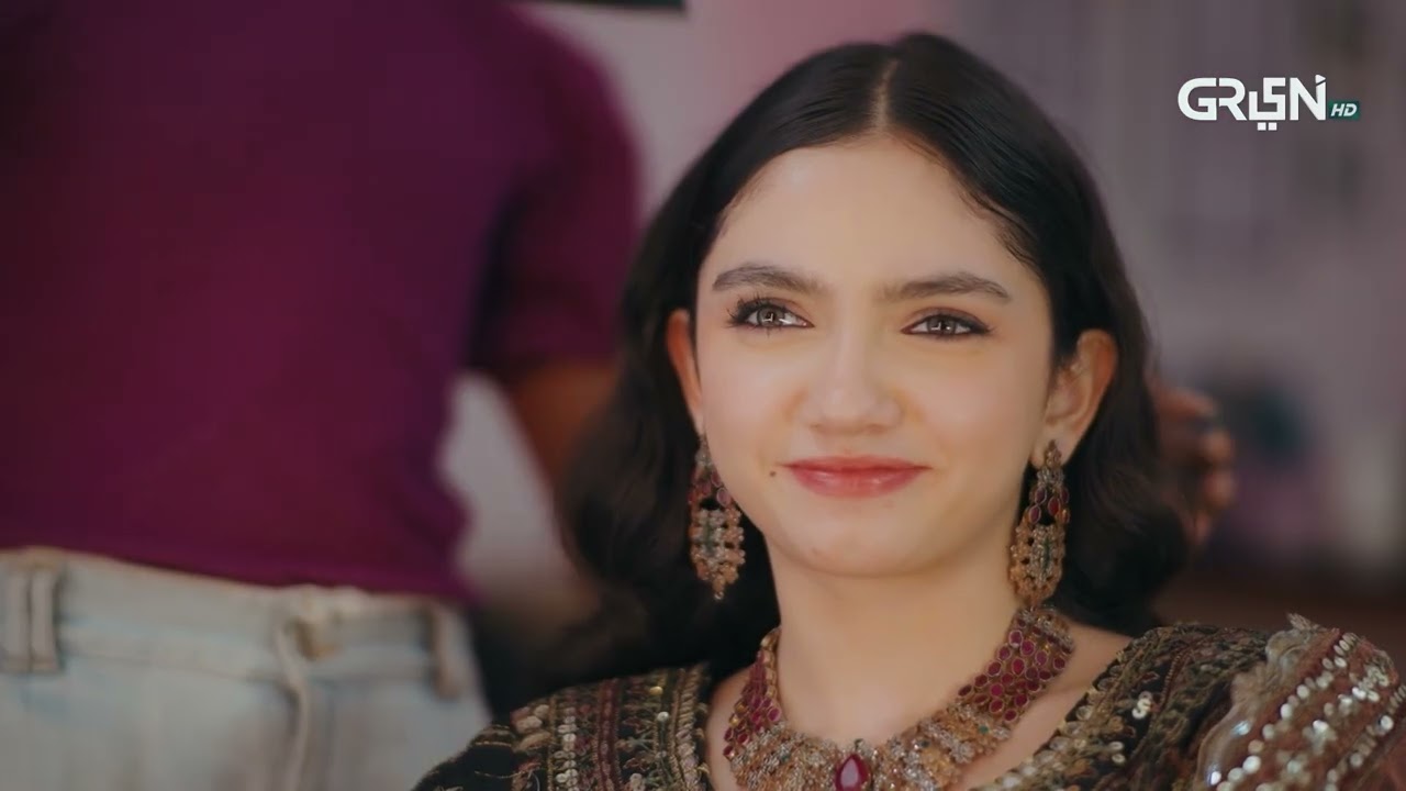Raha Ko Choro Kisi Aur Larki Ko Pakro #ainaasif #ahmedrafique #maa #shortvideos #greentvdramas