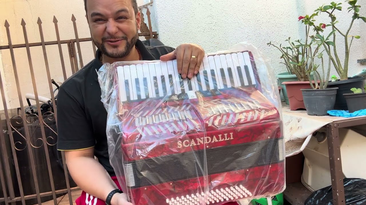 (Vendido) Acordeon Skandalli  NOVA - Oferta Imperdível!