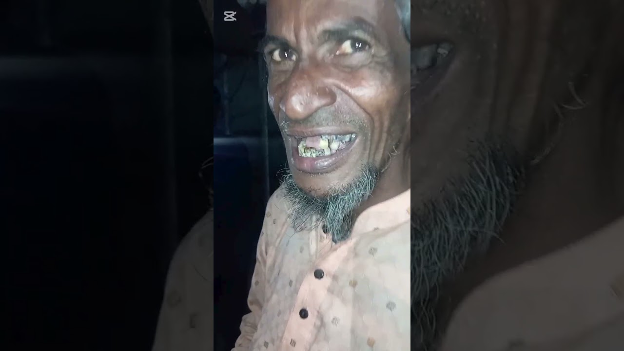 চট্টগ্রাম বহদ্দারহাট কাঁচা বাজার এর সামনে দেখা  হয়। আমার সাথে 😁😁😁