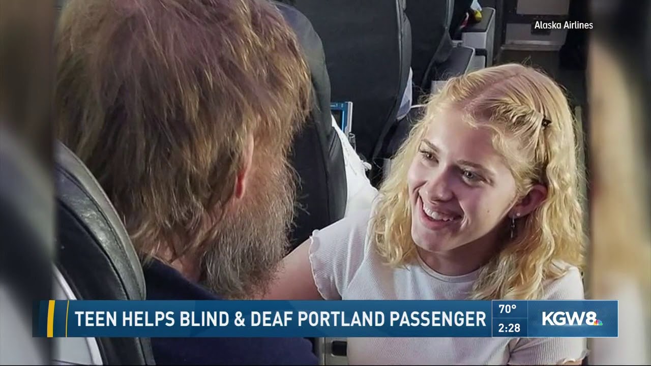 Teen helps blind and deaf Portland passenger