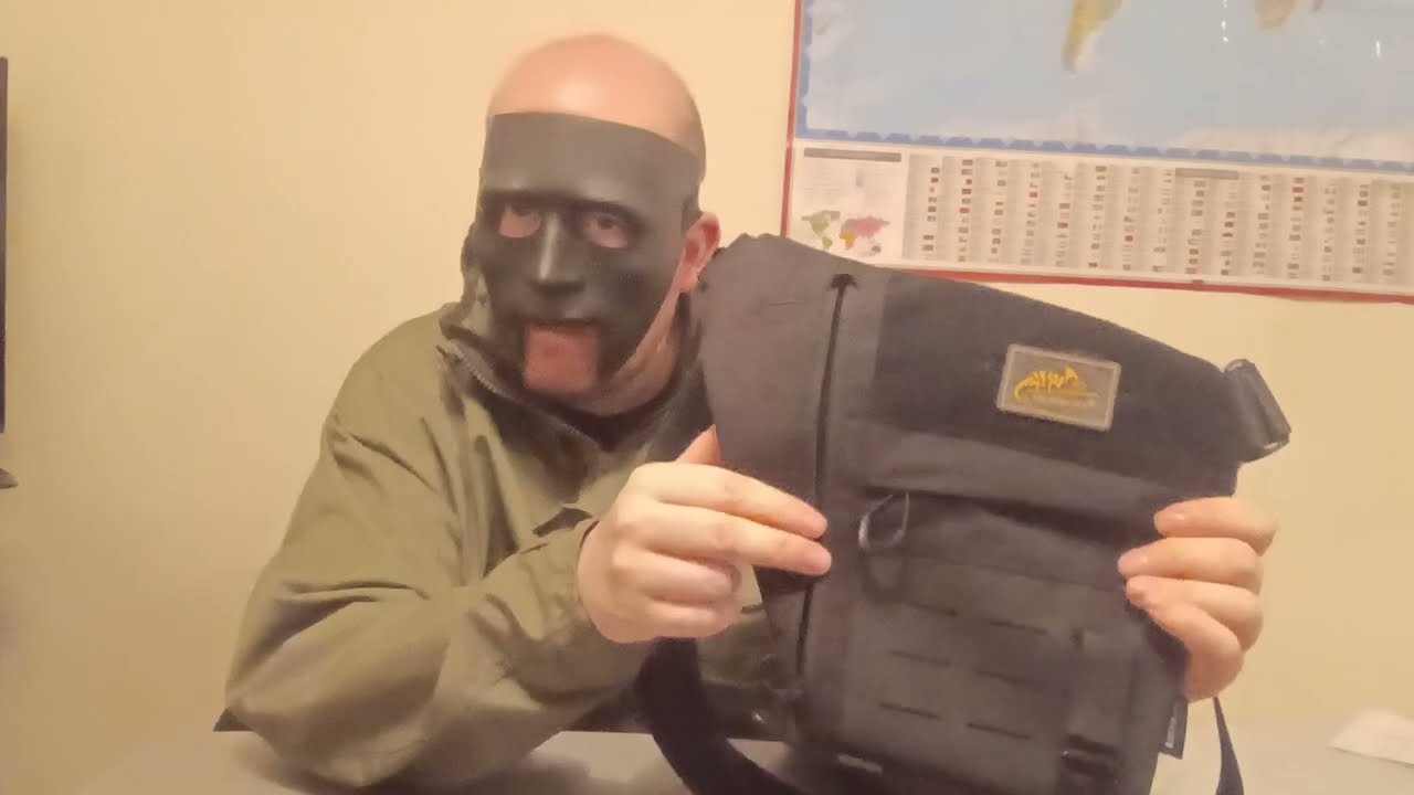 Tactical Geek Cache L1    Useful for an Urban Commute or just a waste of cash?