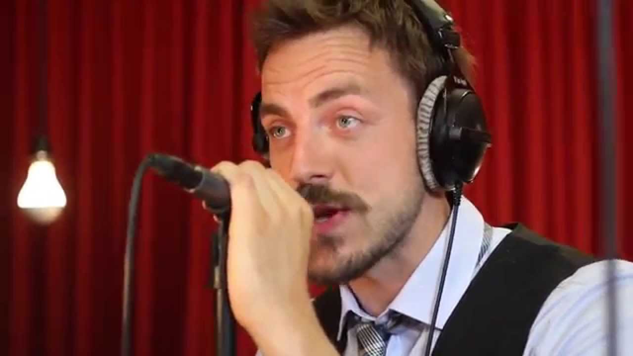 Studio Brussel: Radio Guga - Medley (live)