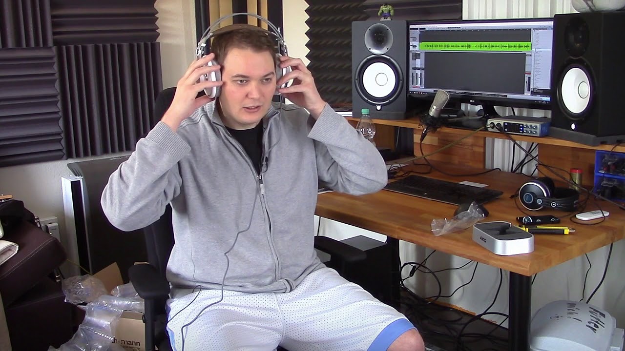 AKG k701 test | Use Headphones!